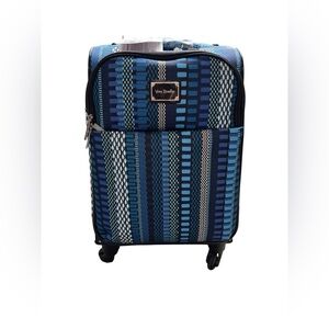 BRAND NEW Vera Bradley Cha Cha Blue 22” Spinner